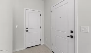 Photo #4: 6826281 Listing