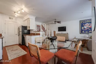 Photo #6: 6826315 Listing 