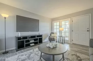 Photo #5: 6826477 Listing 