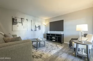 Photo #6: 6826477 Listing 