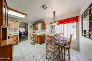 Photo #6: 6826480 Listing 