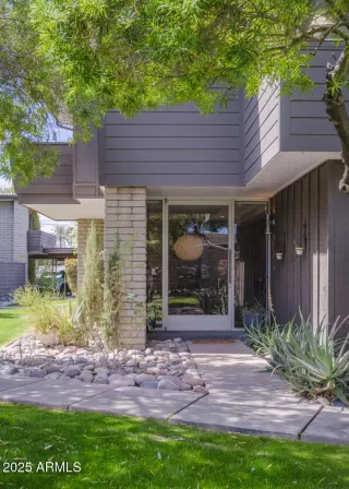 Photo #6: 6826502 Listing