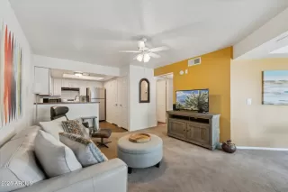 Photo #4: 6826580 Listing