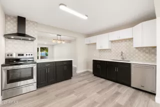 Photo #4: 6826628 Listing 