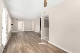 Photo #4: 6826670 Listing 