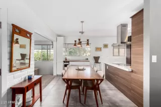 Photo #2: 6826682 Listing 