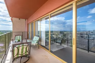 Photo #6: 6826760 Listing 