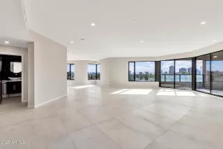 Photo #2: 6826840 Listing 