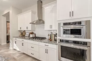 Photo #2: 6826937 Listing