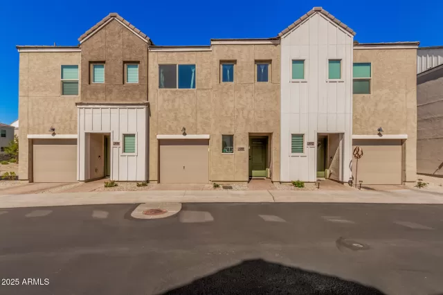 MLS: 6827126 Condo For Sale