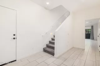 Photo #4: 6827126 Listing