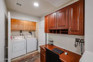 Photo #2: 6827147 Listing 