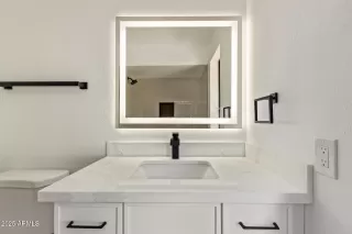 Photo #4: 6827149 Listing