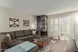 Photo #4: 6827172 Listing 