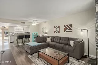 Photo #5: 6827172 Listing 