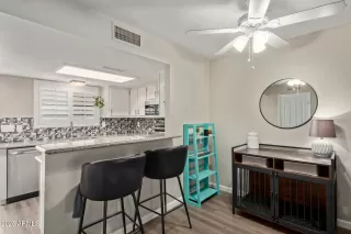 Photo #6: 6827172 Listing 