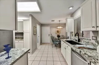 Photo #5: 6827213 Listing