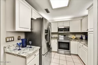 Photo #6: 6827213 Listing