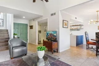 Photo #6: 6827591 Listing