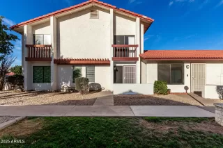 More Details about MLS # 6827624 : 2842 E BECK LANE#2