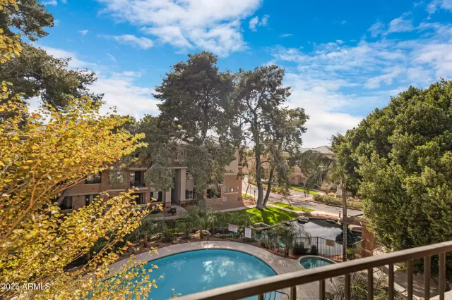 MLS: 6827664 Condo For Sale