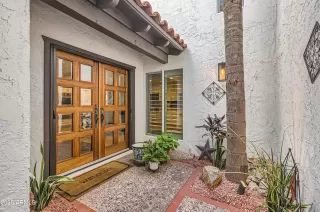 Photo #3: 6827701 Listing 