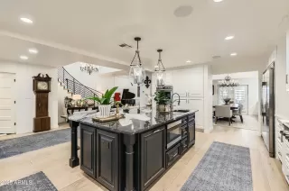 Photo #6: 6827701 Listing 