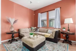 Photo #3: 6827788 Listing