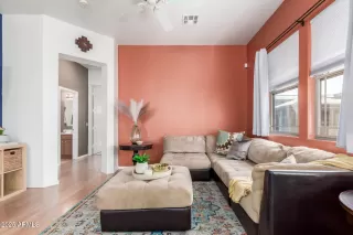 Photo #5: 6827788 Listing