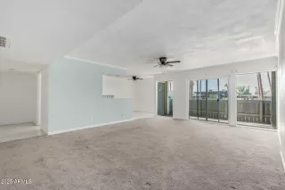 Photo #5: 6827837 Listing 