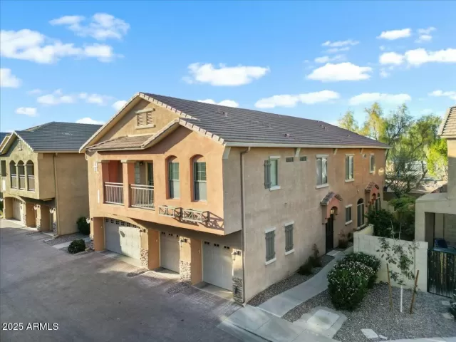 MLS: 6827963 Condo For Sale