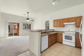 Photo #3: 6827963 Listing 