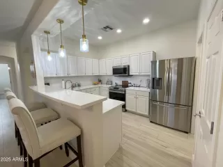 Photo #3: 6827987 Listing