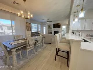 Photo #5: 6827987 Listing