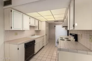 Photo #3: 6828168 Listing