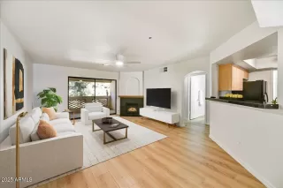 Photo #2: 6828256 Listing 