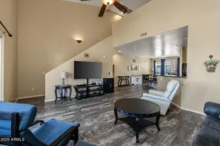 Photo #3: 6828291 Listing 