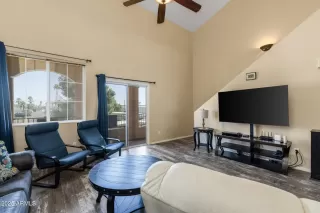 Photo #4: 6828291 Listing 