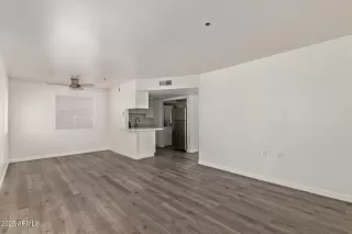 Photo #5: 6828297 Listing