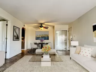 Photo #1: 6828317 Listing 