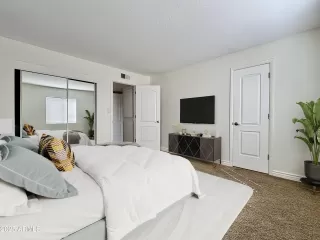 Photo #3: 6828317 Listing 