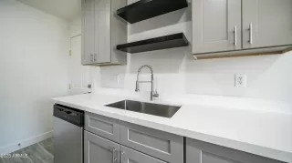 Photo #6: 6828343 Listing 