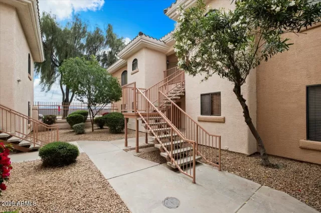 MLS: 6828729 Condo For Sale