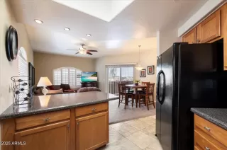 Photo #5: 6828729 Listing