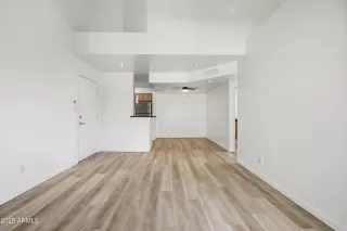 Photo #2: 6828749 Listing