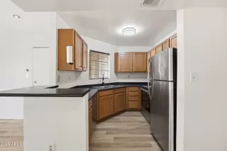 Photo #4: 6828749 Listing