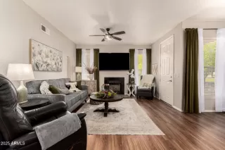 Photo #6: 6828796 Listing 