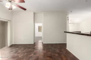 Photo #6: 6828809 Listing