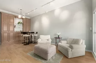 Photo #4: 6828857 Listing 