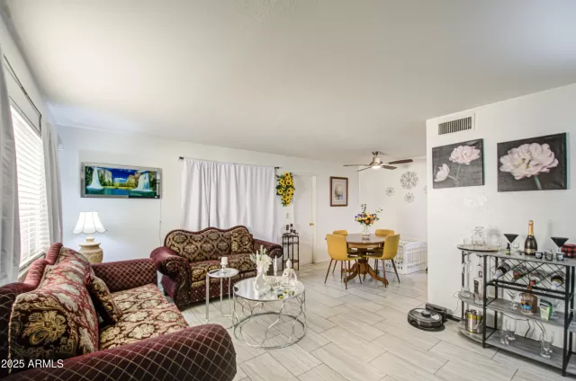 MLS: 6828929 Condo For Sale